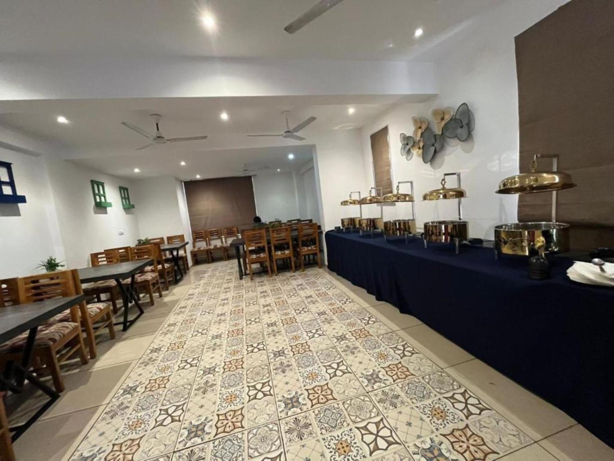 Hotel Sea Sapphire ,קלנגוטה מראה חיצוני תמונה